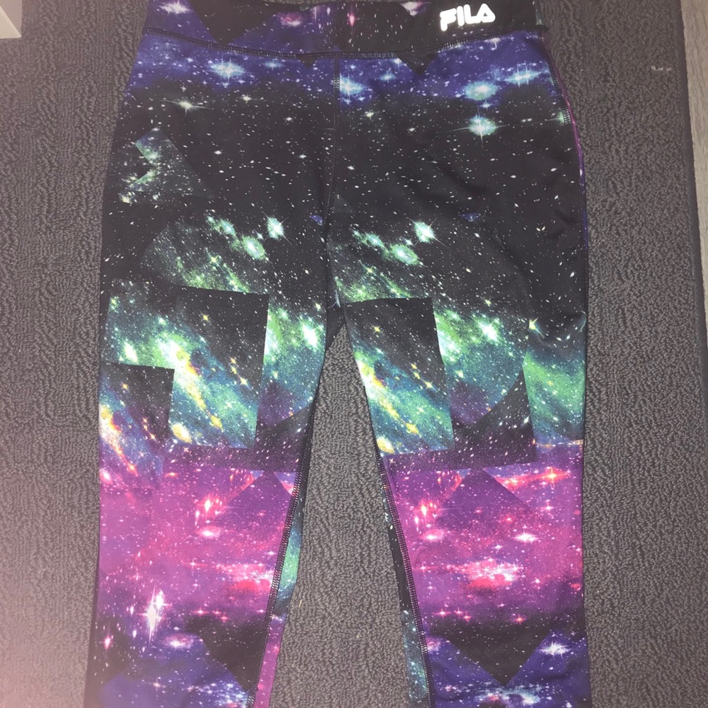 Women’s Gently Used Galaxy Print Capri Leggings
